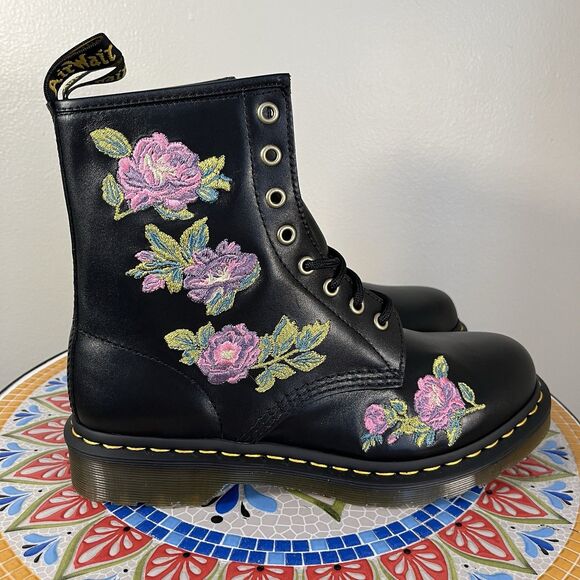 Dr. Doc Martens 1460 Vonda II Women’s 9 Black Leather 8-Eye Lace Up Ankle Boots - Picture 3 of 10